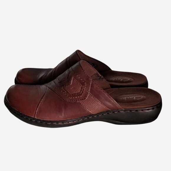 Clarks Women's Brown and Burgundy Mules - Size 8.5 Narrow - Picture 2 of 4